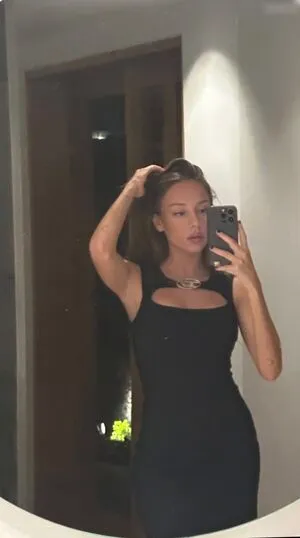 Ester Expsito OnlyFans Leaked Free Thumbnail Picture - #xMI5CZVh94