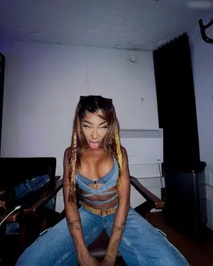 Eunique OnlyFans Leaked Free Thumbnail Picture - #9MGNMOY7Ce