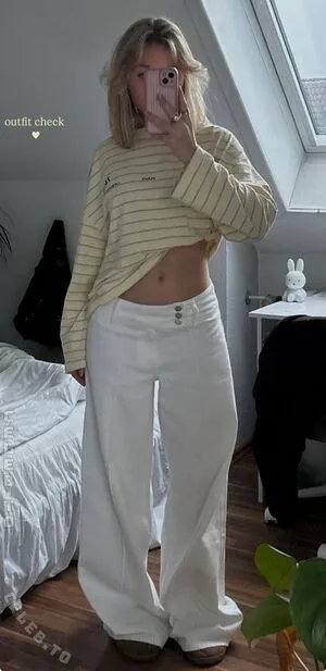 Evaaklm OnlyFans Leaked Free Thumbnail Picture - #ImaRoa1n1d