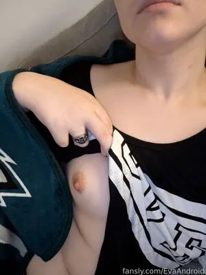 Evaandroid OnlyFans Leaked Free Thumbnail Picture - #3avVmmziGR