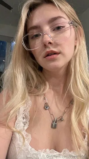 Evaelfiefree OnlyFans Leaked Free Thumbnail Picture - #9R4cFS1Abs