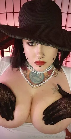 Evapilotravyn Free OnlyFans Leaked Free Thumbnail Picture - #ioBnewxf74