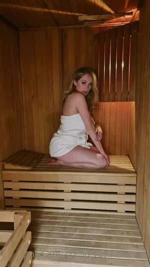 Evasindlerova OnlyFans Leaked Free Thumbnail Picture - #SewITaMSMS