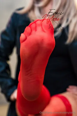Evasnylons OnlyFans Leaked Free Thumbnail Picture - #Ex3SsAzesc