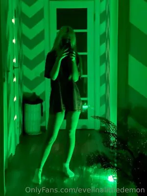 Evelinalittledemon OnlyFans Leaked Free Thumbnail Picture - #MqjuYAF176