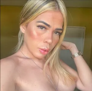 Evellyn Slongo Thumbnail Picture