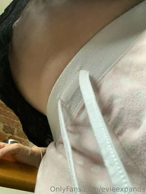 Evieexpands OnlyFans Leaked Free Thumbnail Picture - #HTzAmaCzmX