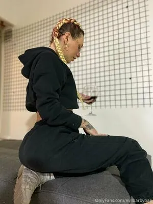 Evilbarbybae Thumbnail Picture