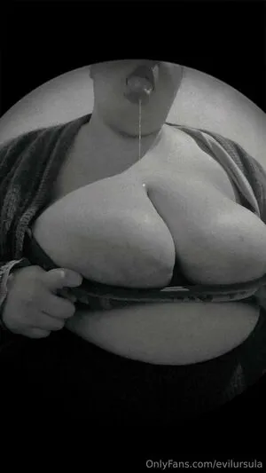 Evilursula OnlyFans Leaked Free Thumbnail Picture - #hfnxPEtm4n