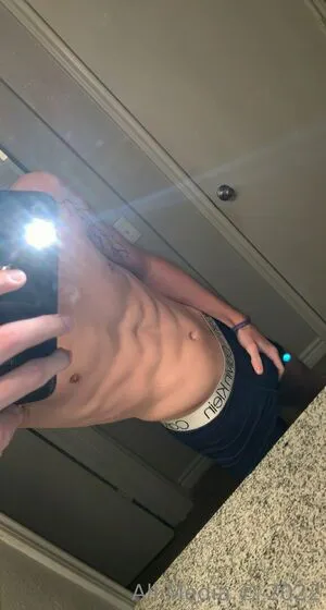 Exclusivehuddy Thumbnail Picture
