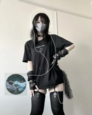 Eye Shiny OnlyFans Leaked Free Thumbnail Picture - #o2CNLORKss