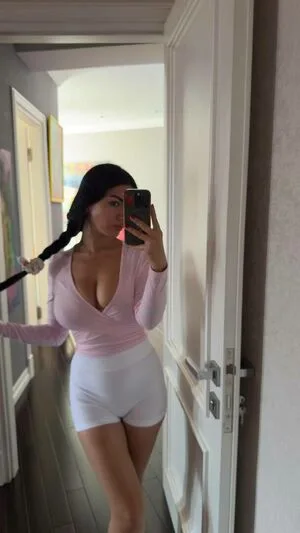 Fainazuckerman OnlyFans Leaked Free Thumbnail Picture - #6Jwwbbhf82