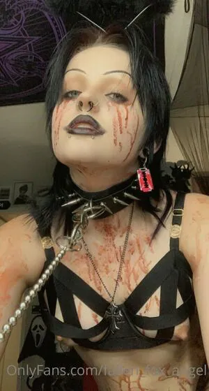 Fallen Fox Angel Thumbnail Picture