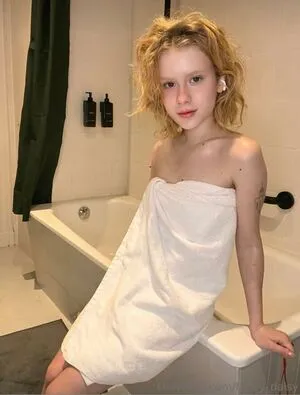 Fancy Daisy OnlyFans Leaked Free Thumbnail Picture - #budLLeTeA4