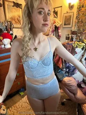 FandomReactions OnlyFans Leaked Free Thumbnail Picture - #48F0nwI4QG