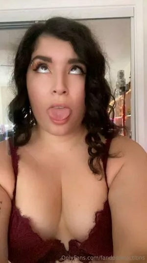 FandomReactions OnlyFans Leaked Free Thumbnail Picture - #KbRrcRihPR