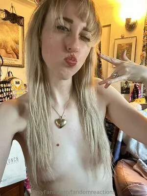 FandomReactions OnlyFans Leaked Free Thumbnail Picture - #h9o0sDtVt0
