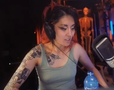 Fareeha OnlyFans Leaked Free Thumbnail Picture - #MsAvoxzMlf