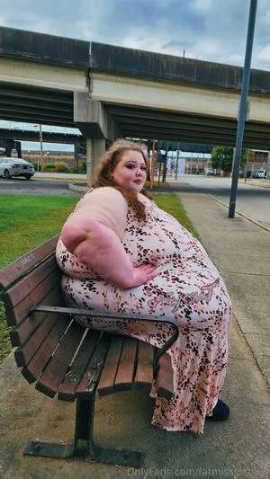 Fatmisstssbbw OnlyFans Leaked Free Thumbnail Picture - #IMLDSK3D8f