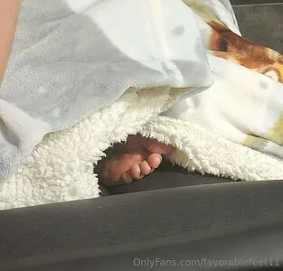 Favorablefeet11 Thumbnail Picture