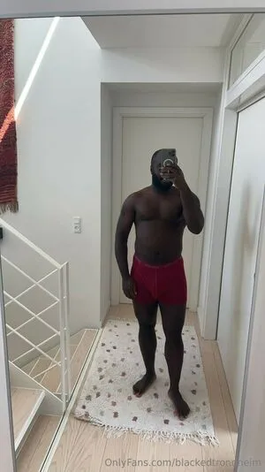 Favorite Hotwife Thumbnail Picture