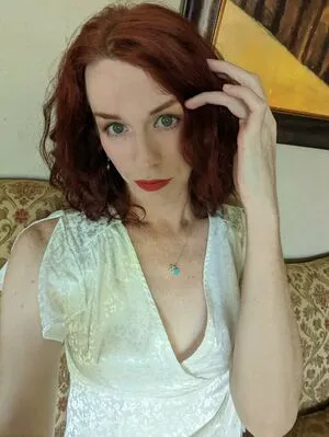 Faye Holloway Thumbnail Picture