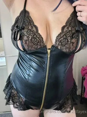 Faye Smith Thumbnail Picture