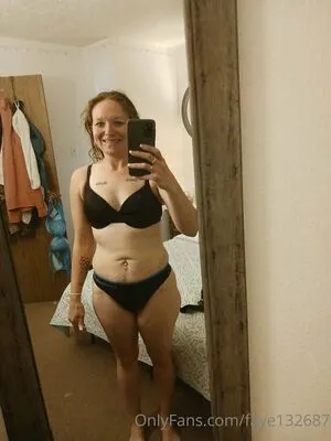 Faye132687 Thumbnail Picture
