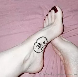 Feetvampire OnlyFans Leaked Free Thumbnail Picture - #Bi5bur5nS5