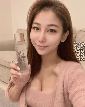 Feifeihsieh OnlyFans Leaked Free Thumbnail Picture - #2l93vIps1m