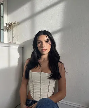 Fernanda Gimenez Thumbnail Picture