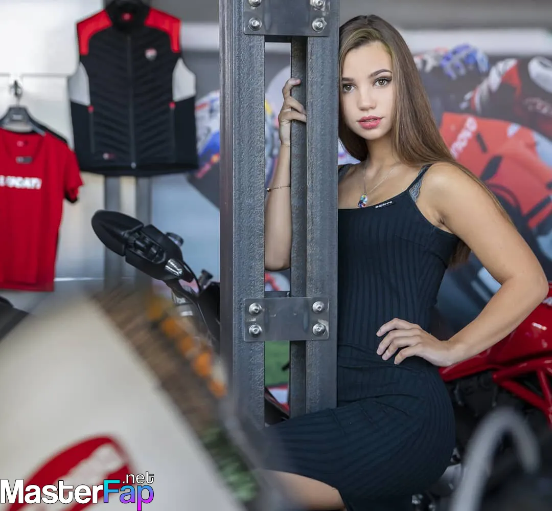 Fiege Eszter Nude OnlyFans Leak Picture YwcKQin5nP | MasterFap.net