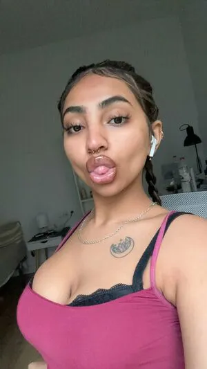 Fionee OnlyFans Leaked Free Thumbnail Picture - #Cgvh3u5nPF