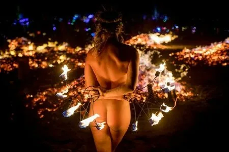 Fire Dancer OnlyFans Leaked Free Thumbnail Picture - #fh0vanxsrx