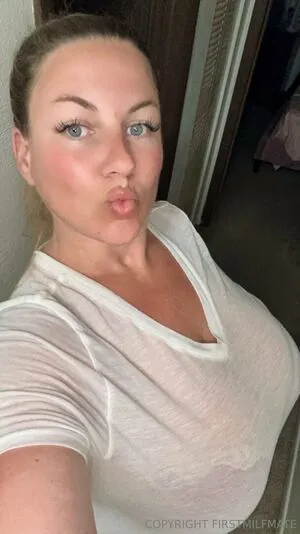 Firstmilfmate OnlyFans Leaked Free Thumbnail Picture - #msiTm92P23