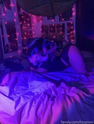 Fizzyroni OnlyFans Leaked Free Thumbnail Picture - #x4Bv9Ljpsz