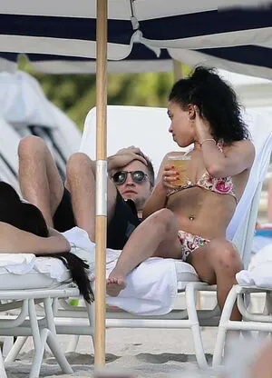 Fka Twigs OnlyFans Leaked Free Thumbnail Picture - #mzFZ5xtlU6
