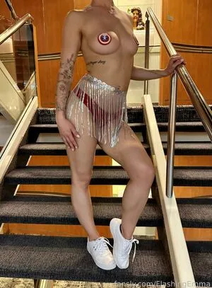 Flashingemma OnlyFans Leaked Free Thumbnail Picture - #W3coRNz0eS