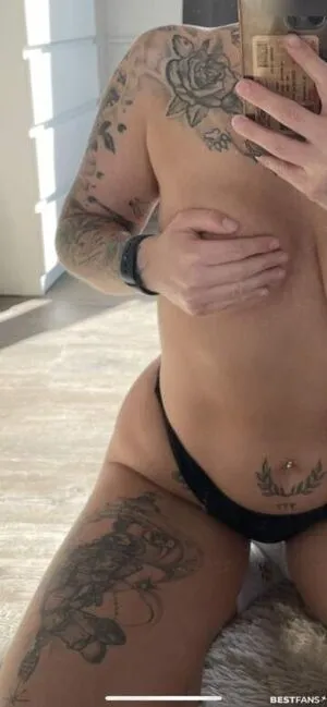 Flawing Hot Thumbnail Picture