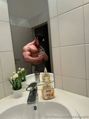 Flexxxcouple OnlyFans Leaked Free Thumbnail Picture - #M5sWrA4chQ