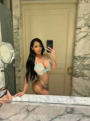 Flopic OnlyFans Leaked Free Thumbnail Picture - #be9afTrZf5