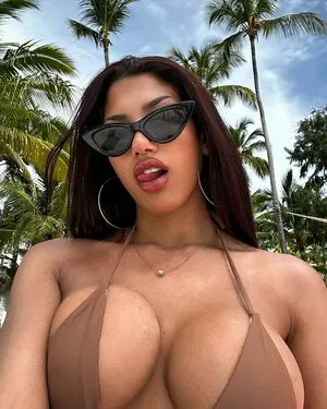 Floppy Abril OnlyFans Leaked Free Thumbnail Picture - #EVWH8J3Kfh