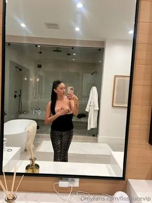 Flosaucevip OnlyFans Leaked Free Thumbnail Picture - #HOPO05JEZn