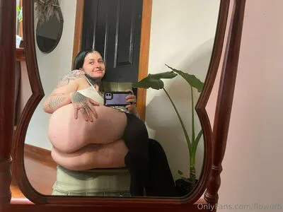 Floworb OnlyFans Leaked Free Thumbnail Picture - #I32rso8xbd