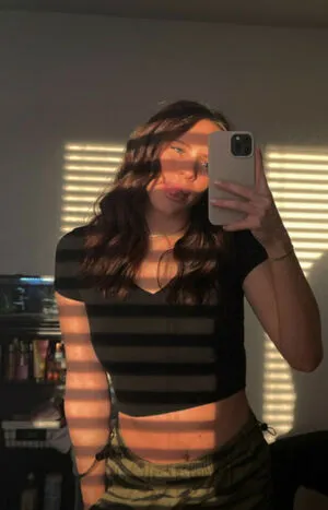 Forum For The Beautiful Emmie Johnson Thumbnail Picture