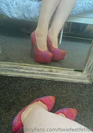 Foxiefeetfetish Thumbnail Picture