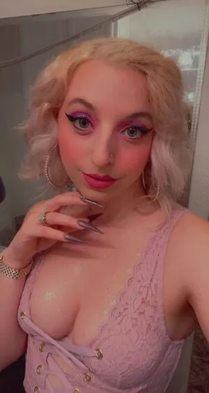 Foxy Devil Thumbnail Picture