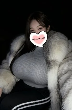 Fraanglic OnlyFans Leaked Free Thumbnail Picture - #0ViKm2crSK