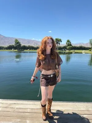 Francesca Capaldi OnlyFans Leaked Free Thumbnail Picture - #PQeCfLfBbi