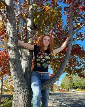 Francesca Capaldi OnlyFans Leaked Free Thumbnail Picture - #ZsY4K3mKhM